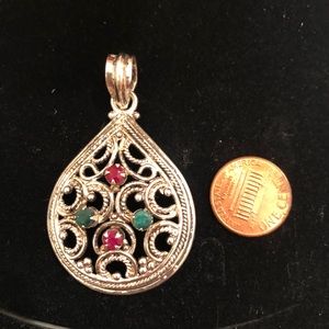 Sterling silver vintage pendant 14 grams